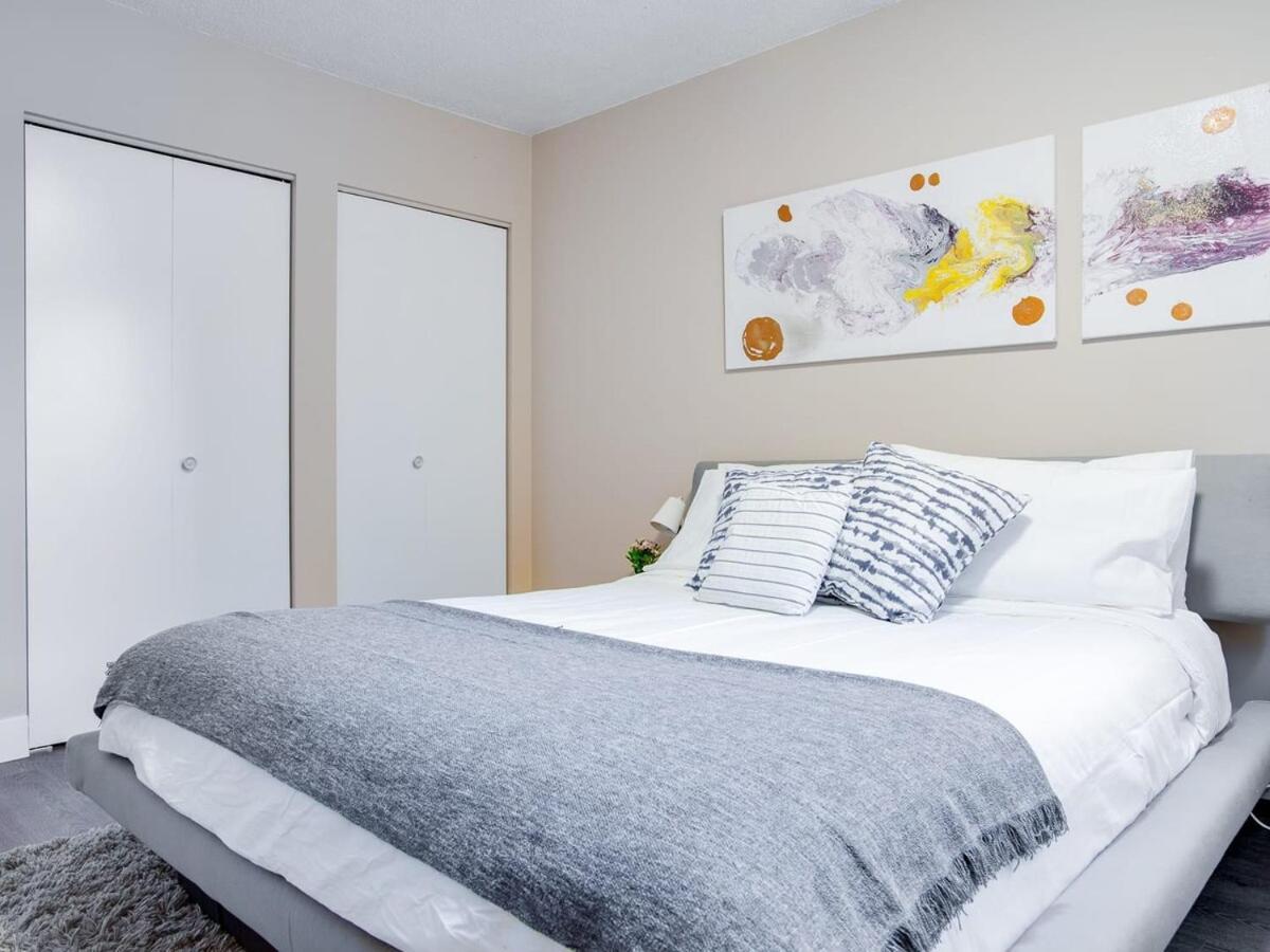 Gorgeous 2Br Condo W Parking Patio Coffee! Calgary Ngoại thất bức ảnh