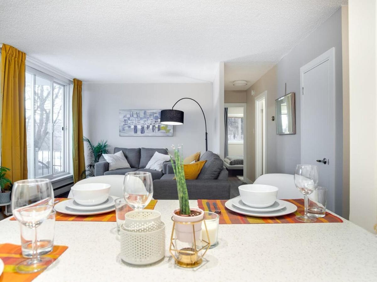 Gorgeous 2Br Condo W Parking Patio Coffee! Calgary Ngoại thất bức ảnh