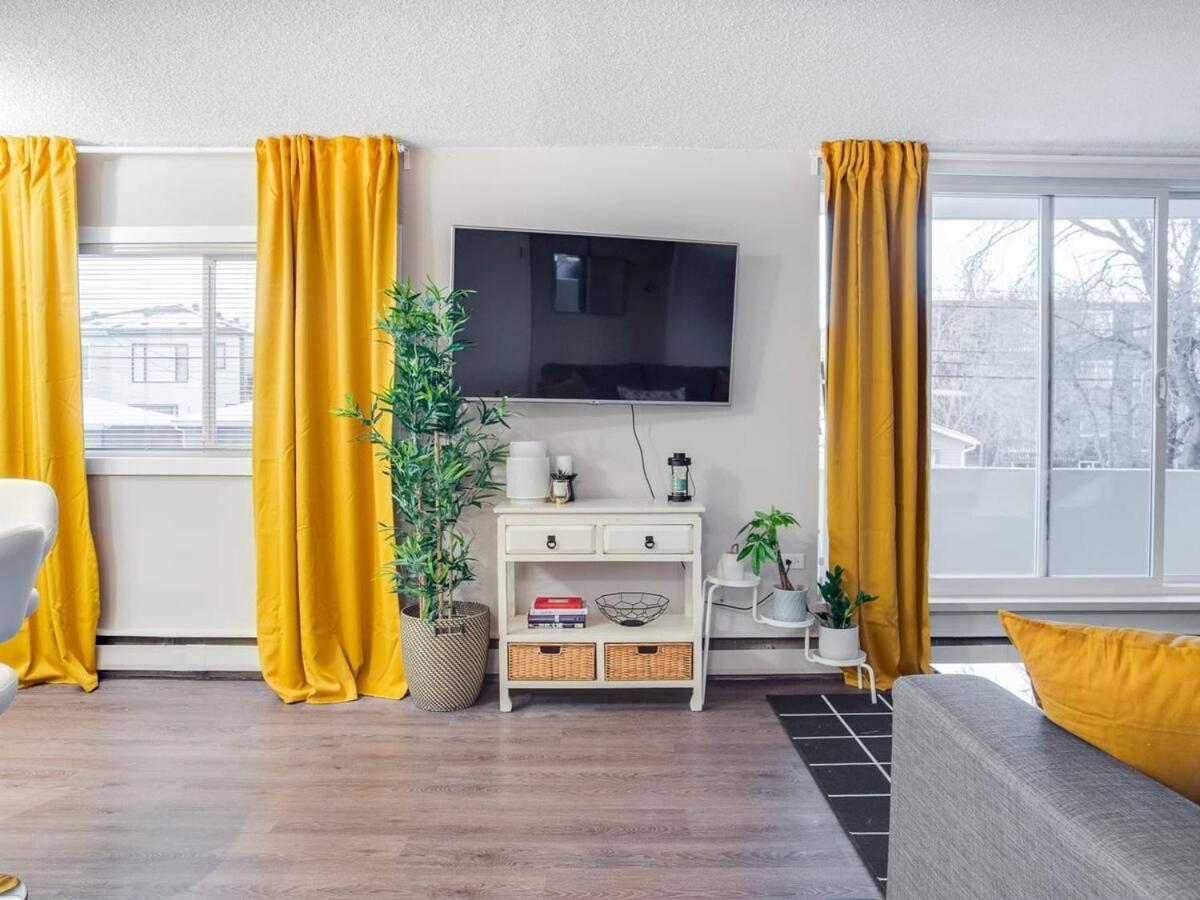 Gorgeous 2Br Condo W Parking Patio Coffee! Calgary Ngoại thất bức ảnh
